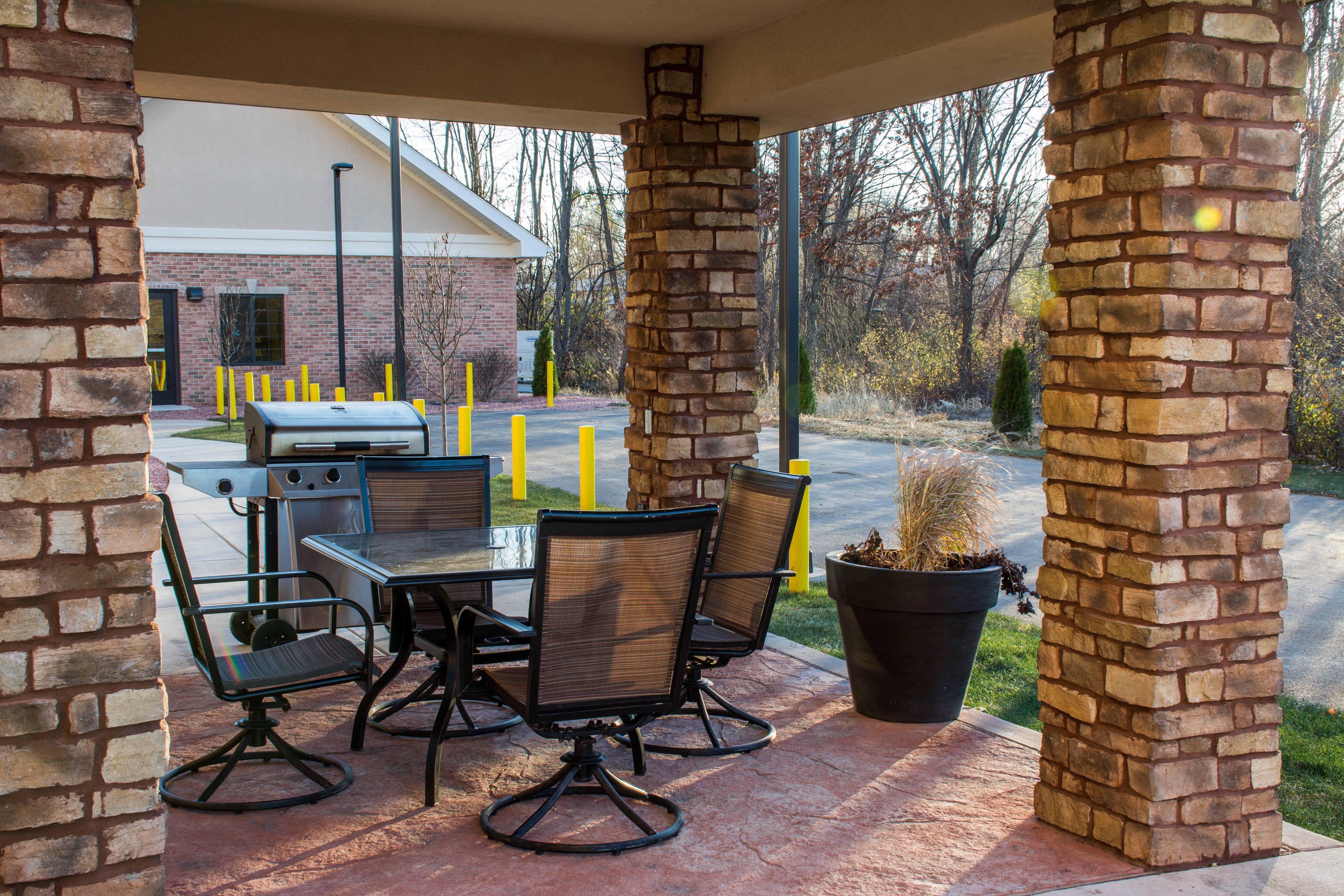 Staybridge Suites Schererville By Ihg Exterior photo